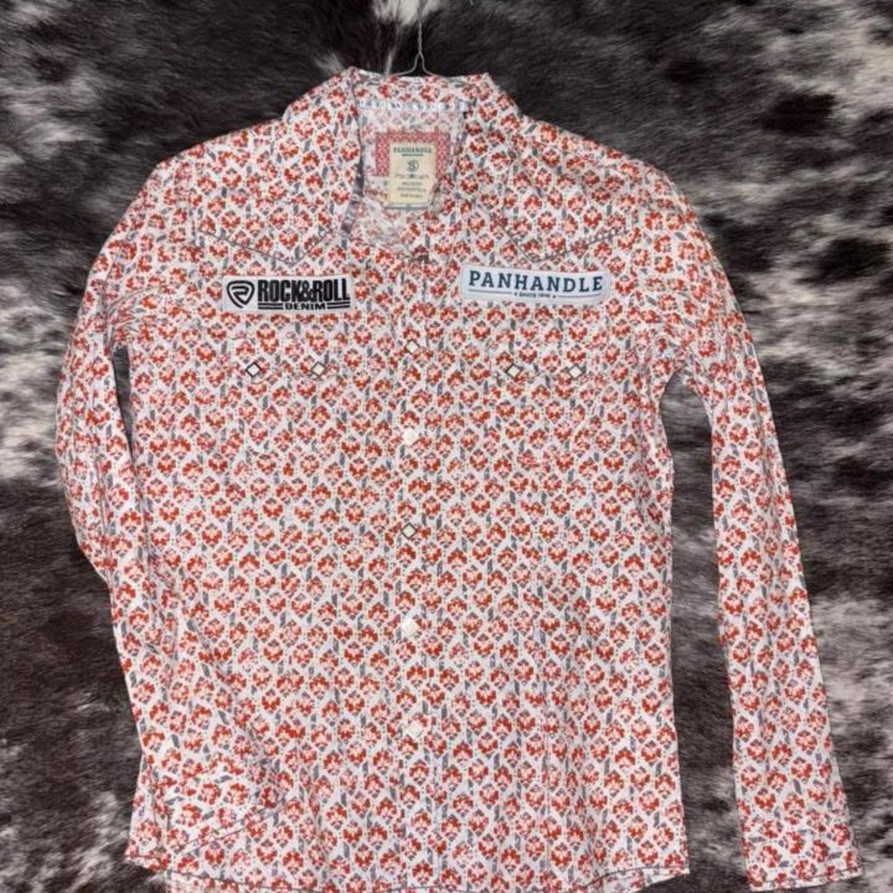 Rock & Roll Cowgirl Red Patterned Button Down Shirt brand new never worn
